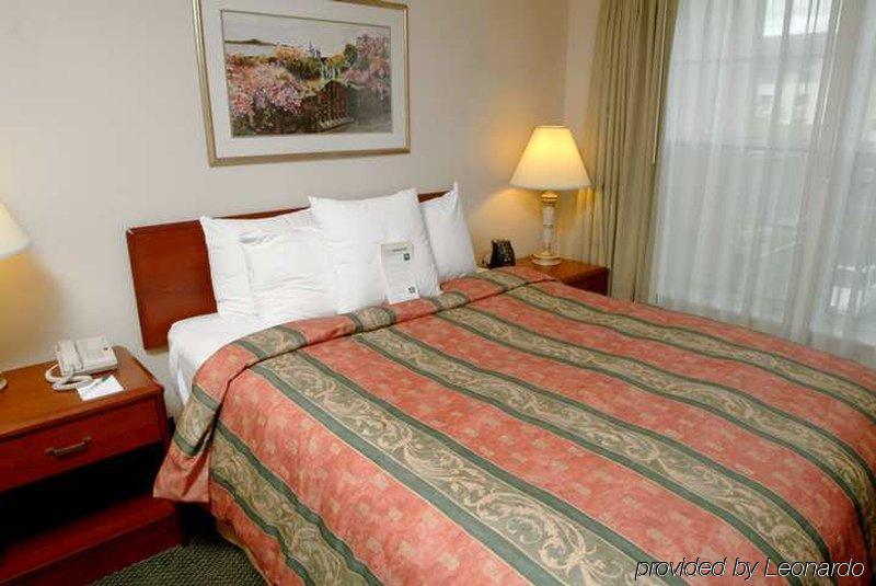 Homewood Suites By Hilton Erie Room photo